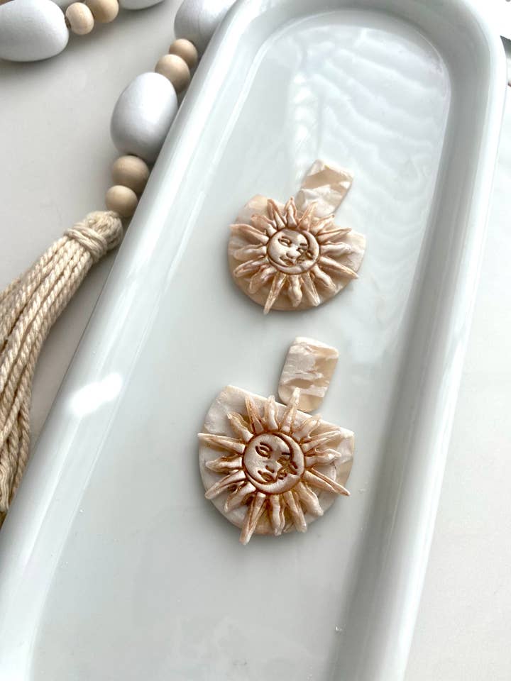 O sol celestial/lua pendura por atacado de Everything Ky and I