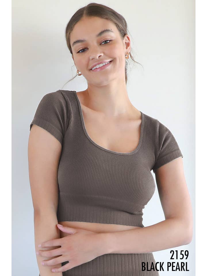 NIKIBIKI - Venta al por mayor Jersey corto de punto - Mujer - NS8230 - Top corto con cuello redondo3