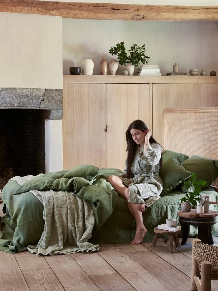 Parure de lit en lin vert forêt (4 pièces) pour la vente par MagicLinen (We handle U.S. import procedures for you)