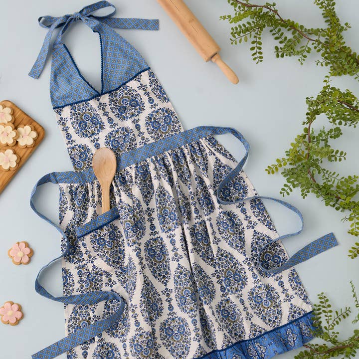 Design Imports - Wholesale Apron - Blue Ophelia Apron3