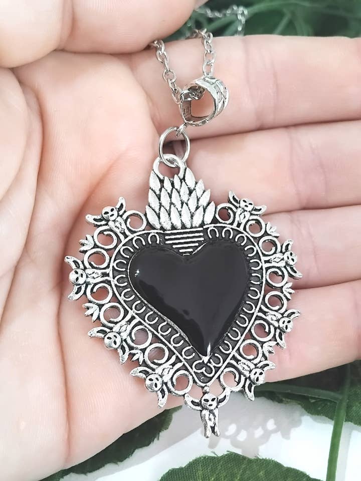 Collar Exvoto Sagrado Corazón for wholesale by Wild & Free