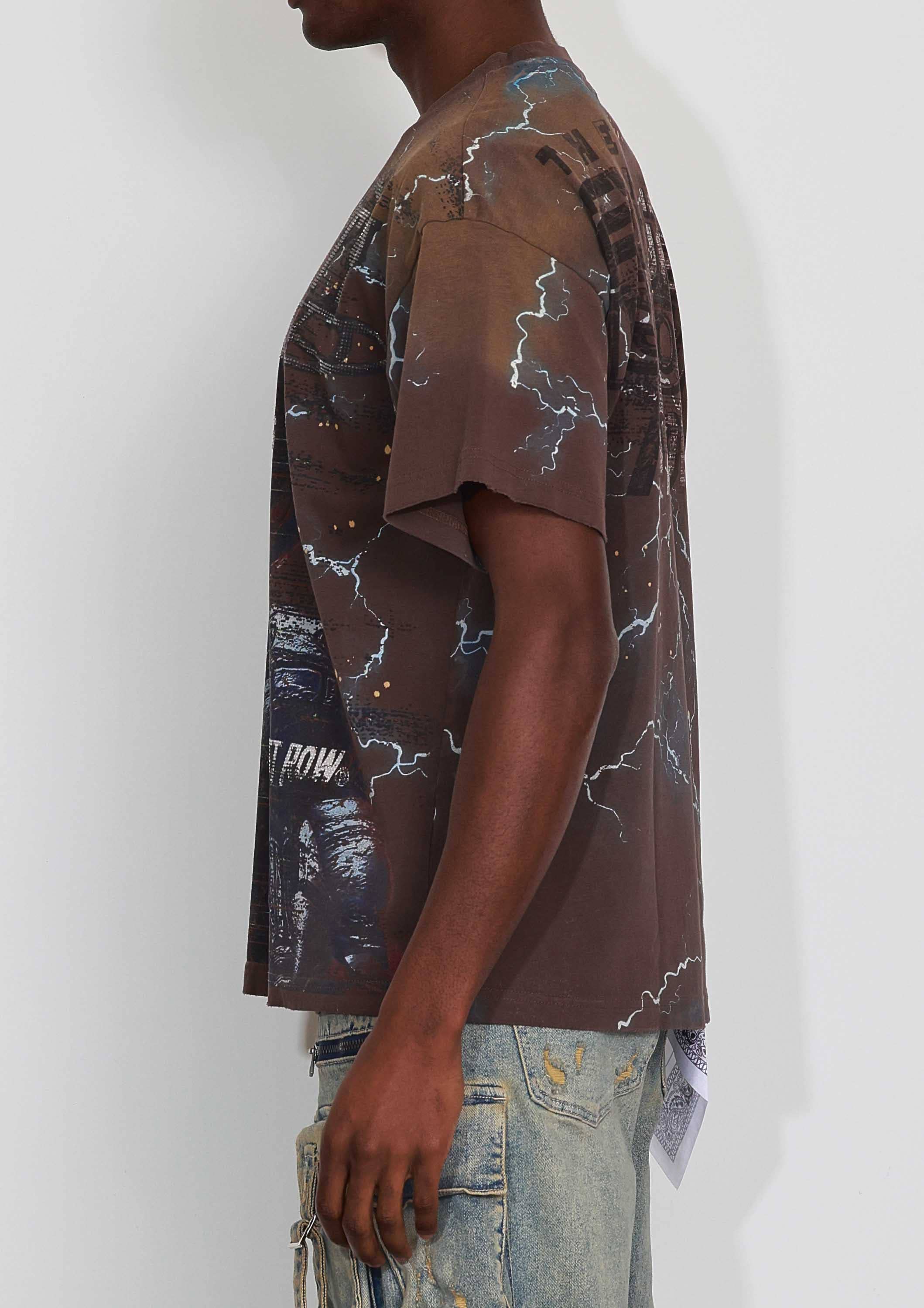 Brun TVÄTTAD HUMANITY FIRST LIGHTNING TEE för wholesale på Faire2