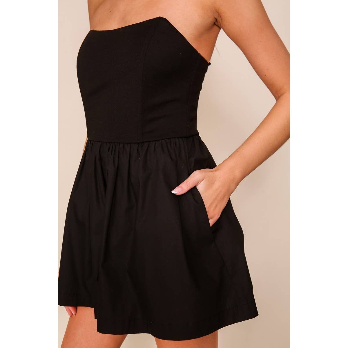 Apolline - Wholesale Romper - Women's - STRAPLESS CONTRAST ROMPER3