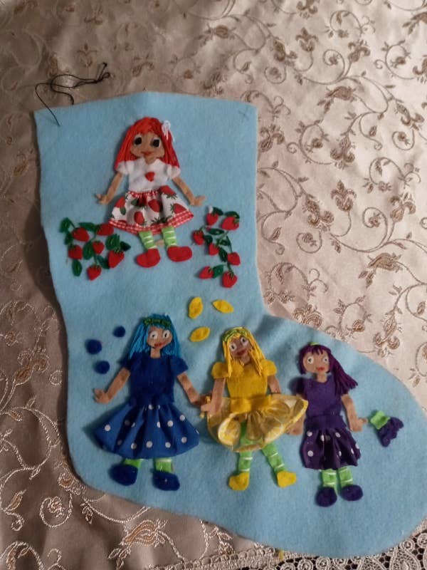 Calcetín de Tarta de Fresa, Hermosa Decoración Navideña, LXC23 para venta al por mayor de BLUE RIBBON ORNAMENTS