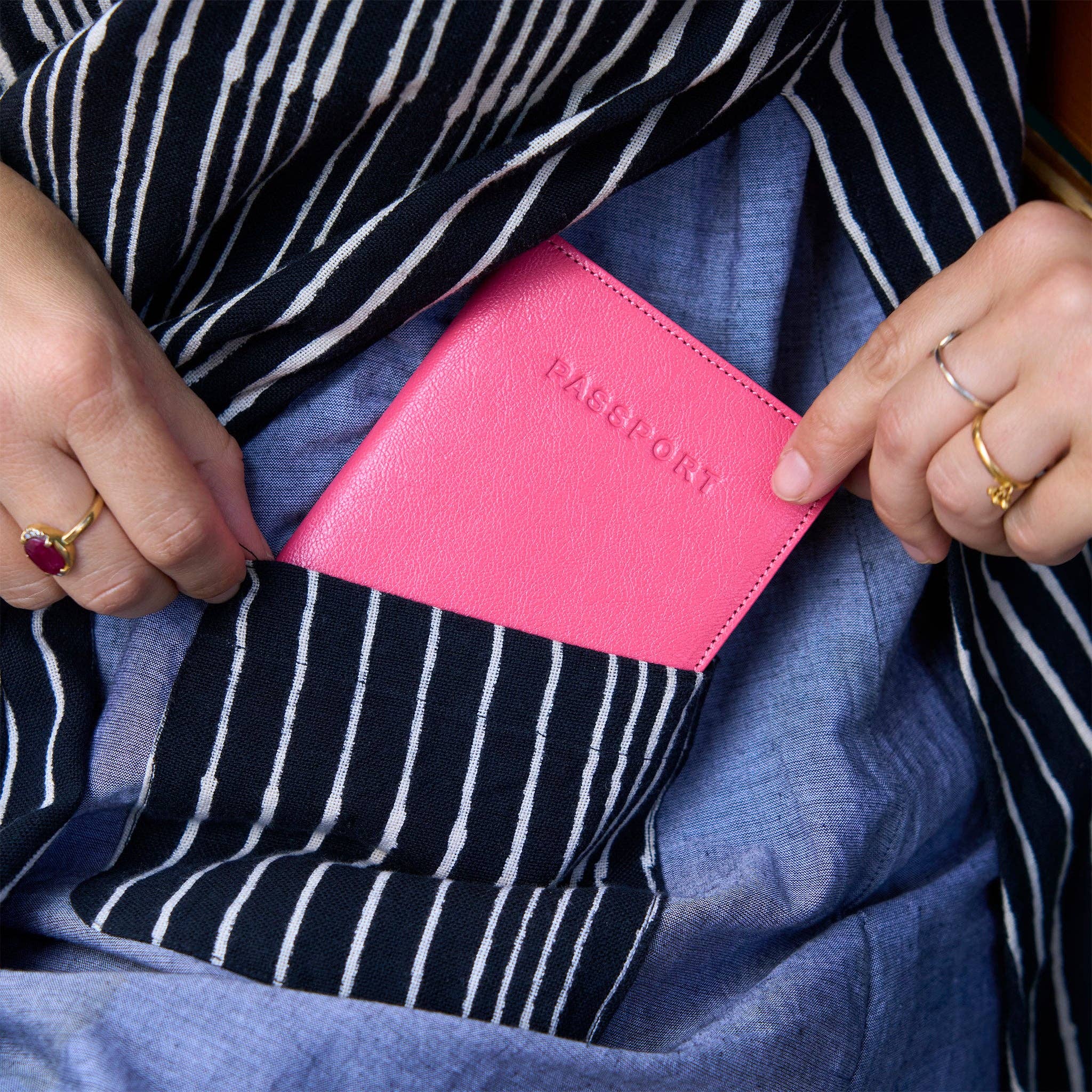 Tusk – wholesale Passport case – Unisex – Siam | Passport Cover14