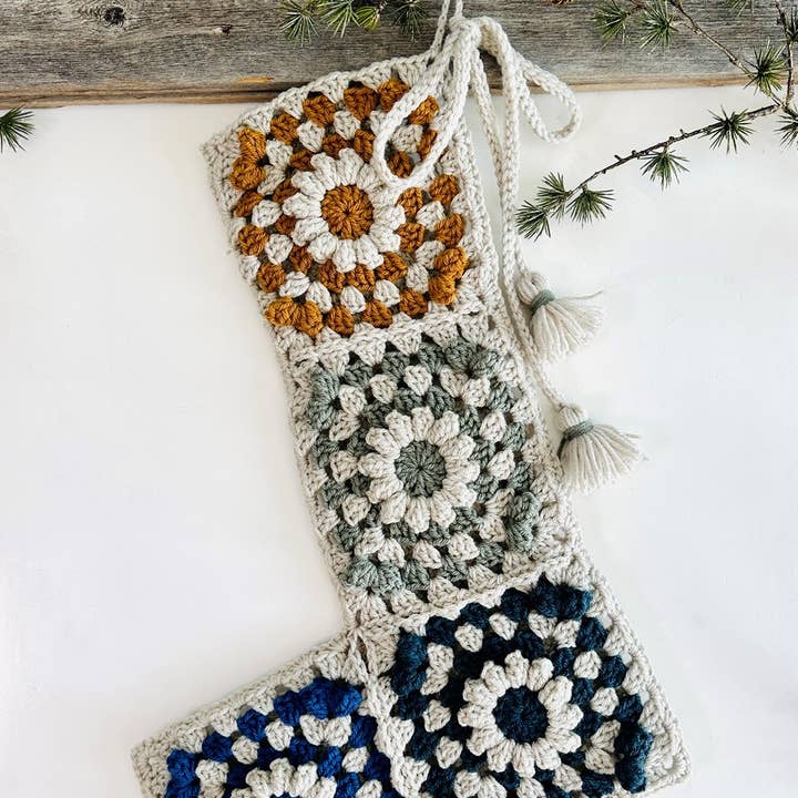 National Book Network - Wholesale Book - Adult - Crochet Christmas Stockings: 10 Delightful Designs