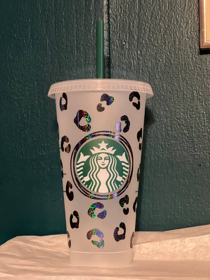 Hot Mess Express Starbucks Venti pour la vente par WebbLynn Design LLC.