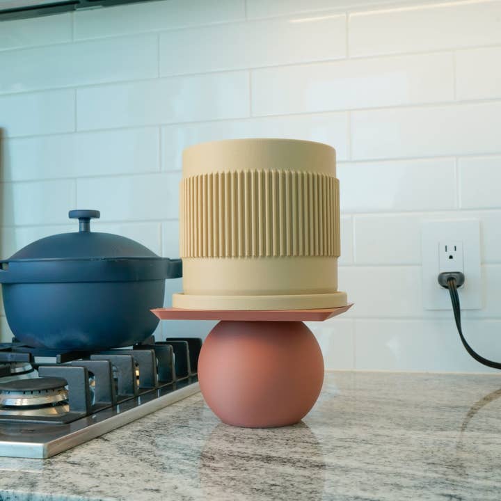 Rosebud Homegoods - Venta al por mayor Macetas - Macetero acanalado de medio siglo con drenaje y platillo10