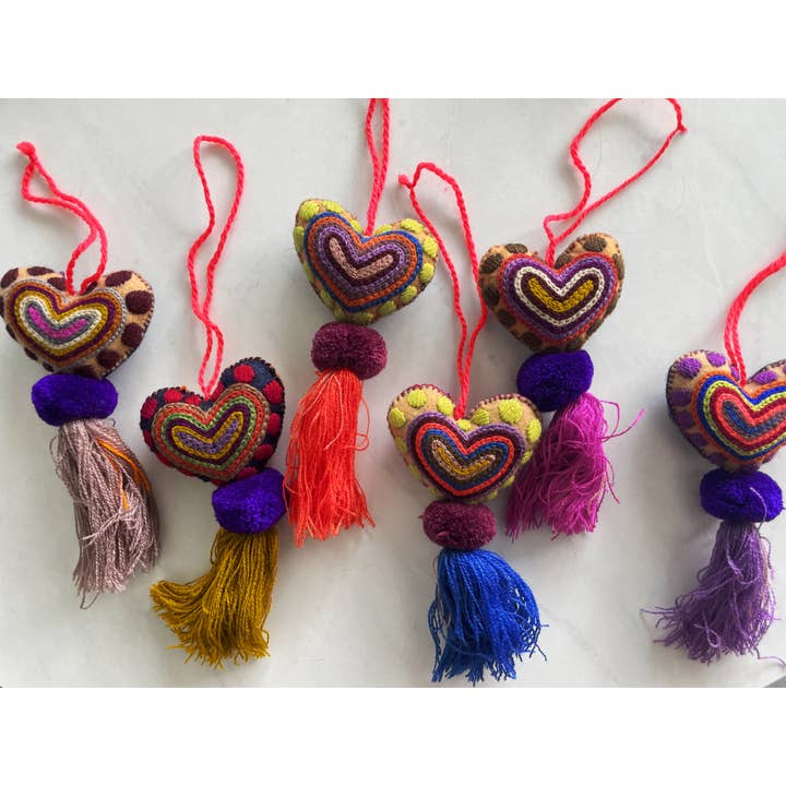 Pura Vida - Wholesale Ornament - Kerstversiering met geborduurd hart en luipaardkwastje13