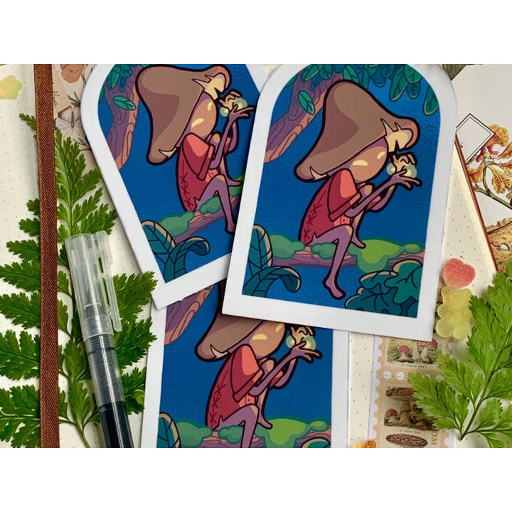 Trouvez votre autocollant résistant à l'eau de créature champignon lumineuse pour la vente par Mischief Mori