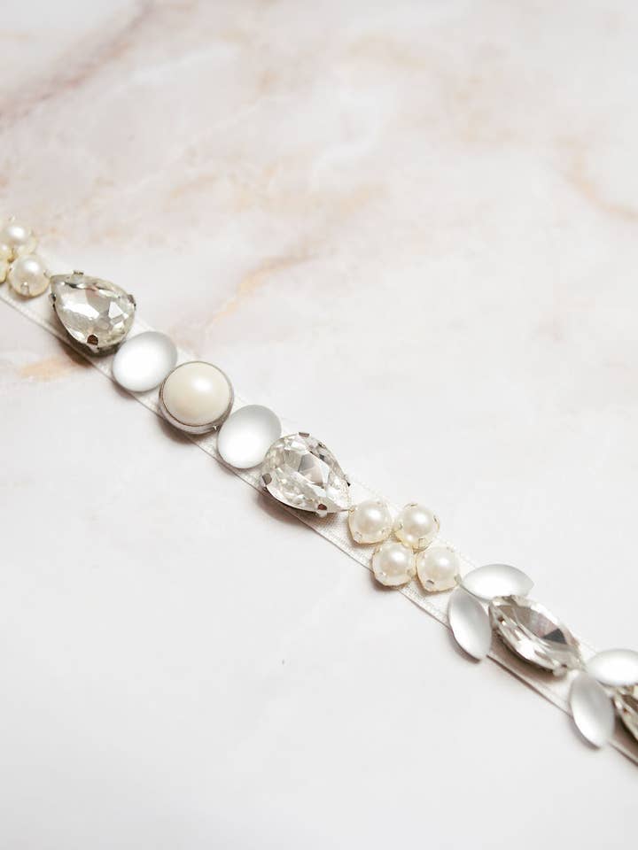 Fajín Milly en plata para venta al por mayor de Hushed Commotion