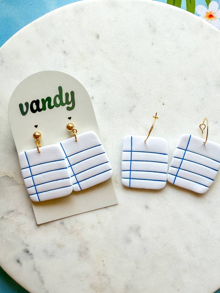 Gelijnd Papier Oorbellen | Leraar | Schrijver voor wholesale door Vandy Visuals Shop