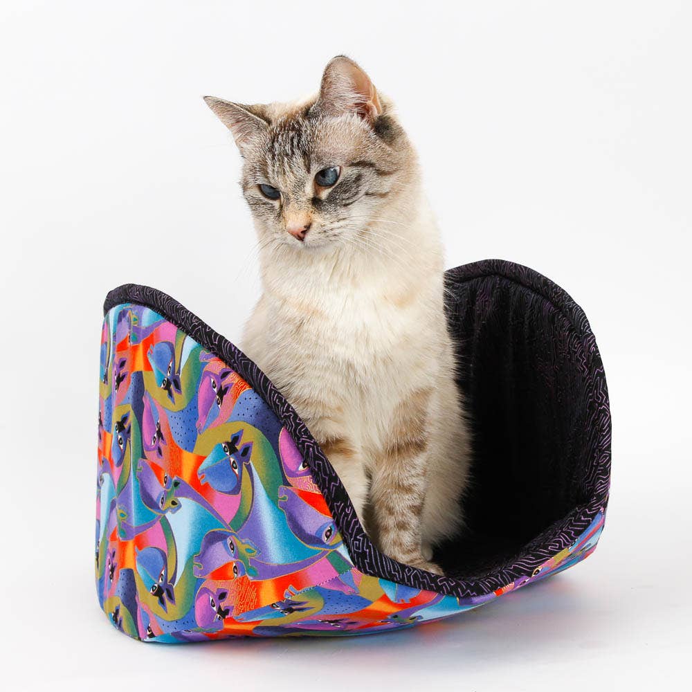 The Cat Ball - Wholesale Pet Bed - Cat/Dog - Jumbo Cat Canoe Bed - Taco-Shaped Nest for Cats and Dogs0