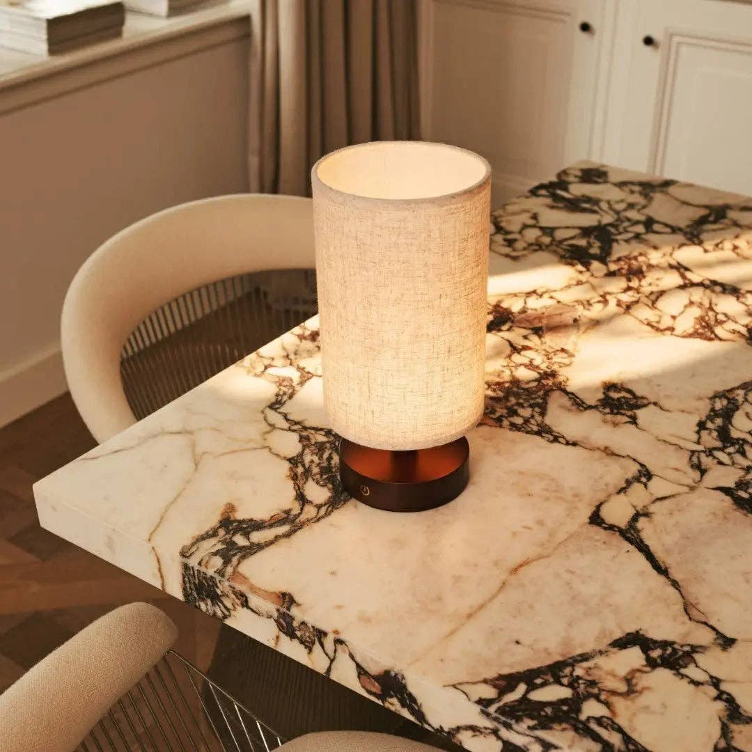 Tavellio - Vente Lampes d'appoint/de bureau - Lampe de table en bois sans fil Ben Dark Brown | Rechargeable, dimmable et jusqu'à 100 heures d'autonomie9