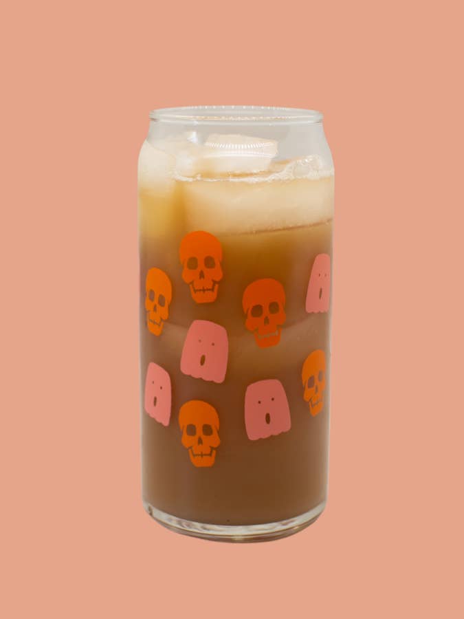 Geister + Totenkopf-Glas: 20 oz (Halloween 2025) für den Großhandel von Chalkfulloflove