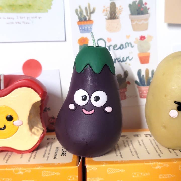 Big Fan Art Studio Inc. - Wholesale Novelty Candle - Eggplant Buddy Candle4