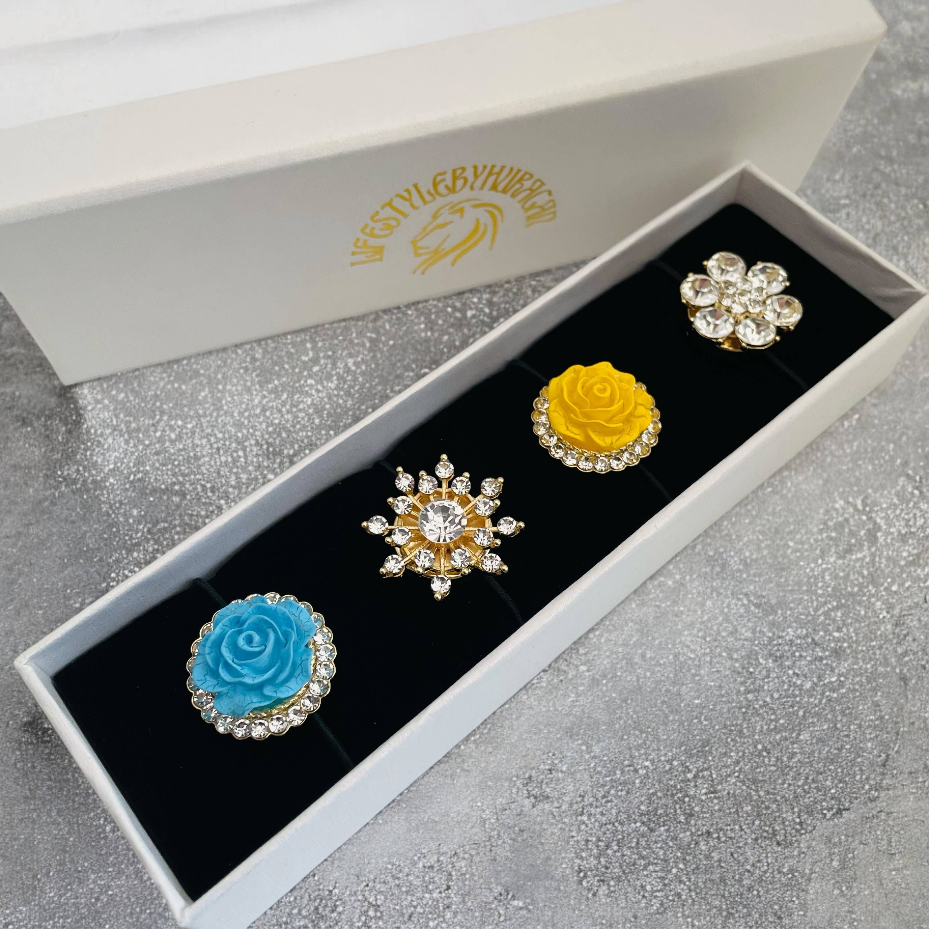 Huracan - Wholesale Kliksieraden - Fiva doos met knopen0