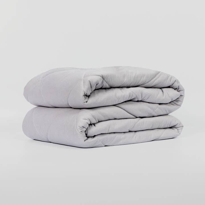 Eris Grey Jersey Quilt for wholesale on Faire4