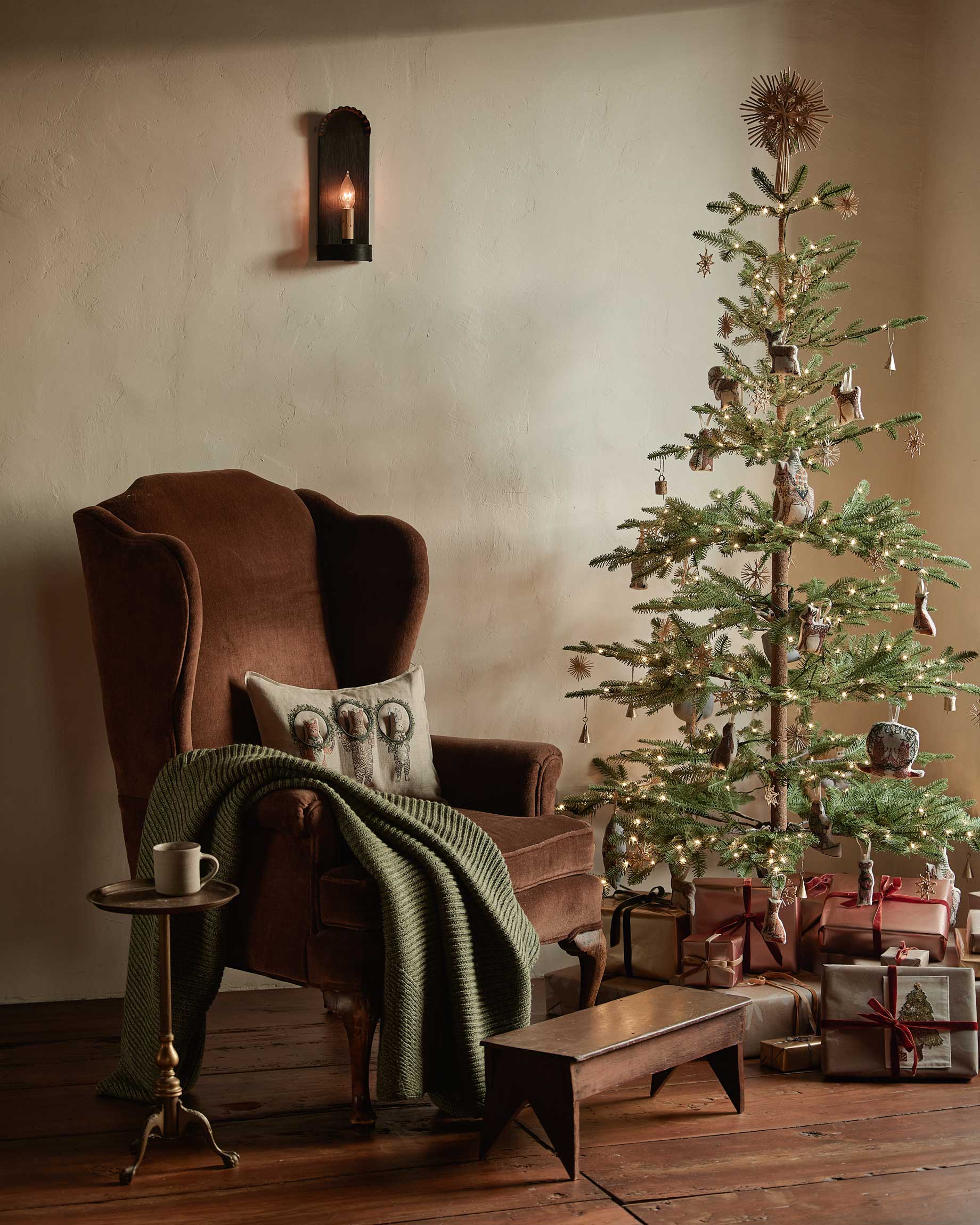 Coral & Tusk - Wholesale Throw/Decorative Pillow - Christmas Wreath Trio Pocket Pillow4