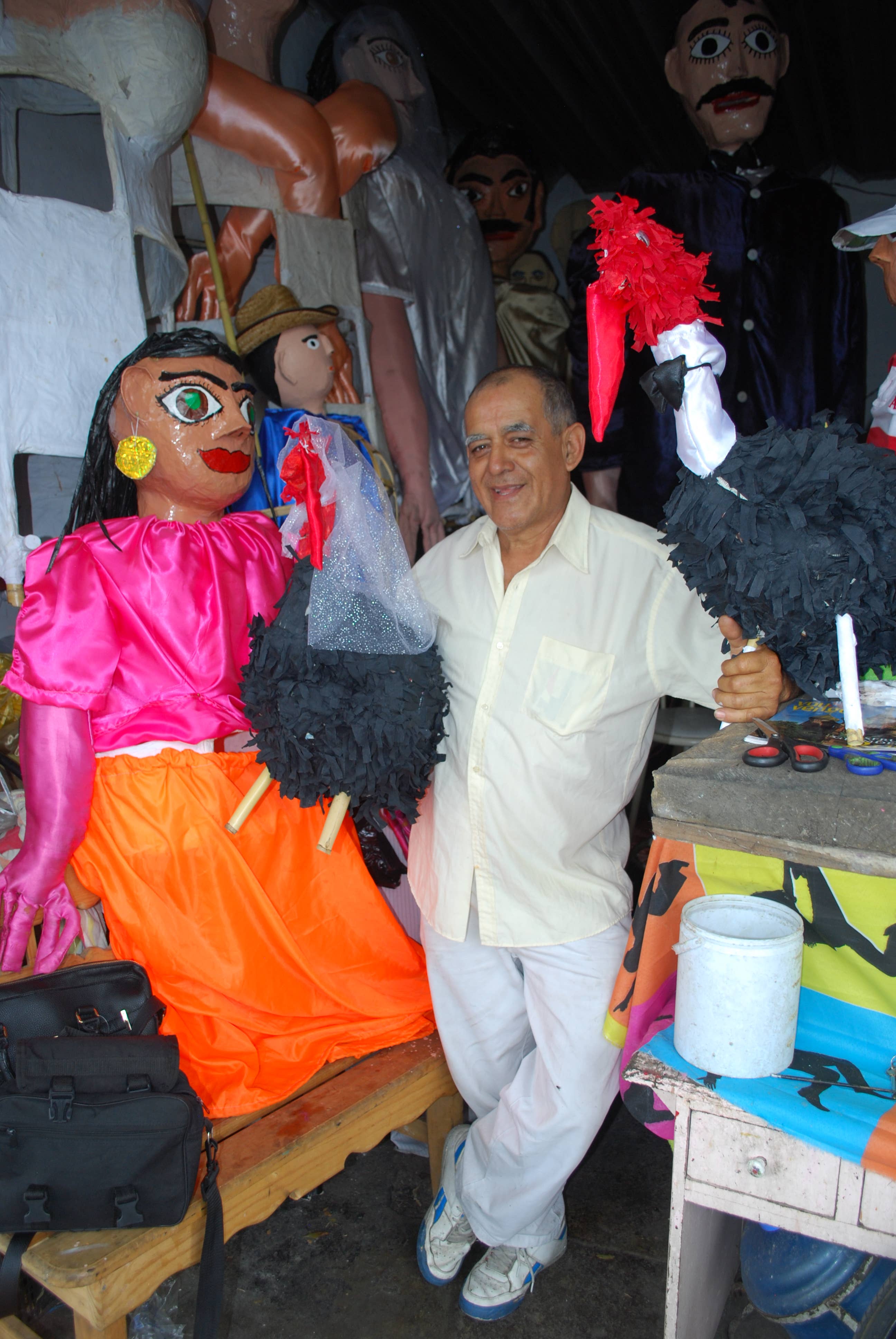 Schiffer Publishing - Venta al por mayor Crafts, Hobbies & DIY - Cartonería Mexicana3