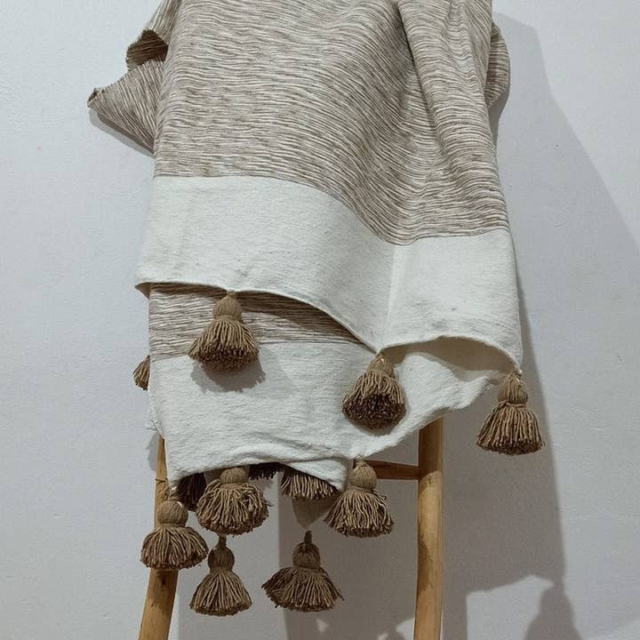 Melecraft - Wholesale Throw blanket - Beige Moroccan Pom Pom Blanket – Handwoven Cotton
