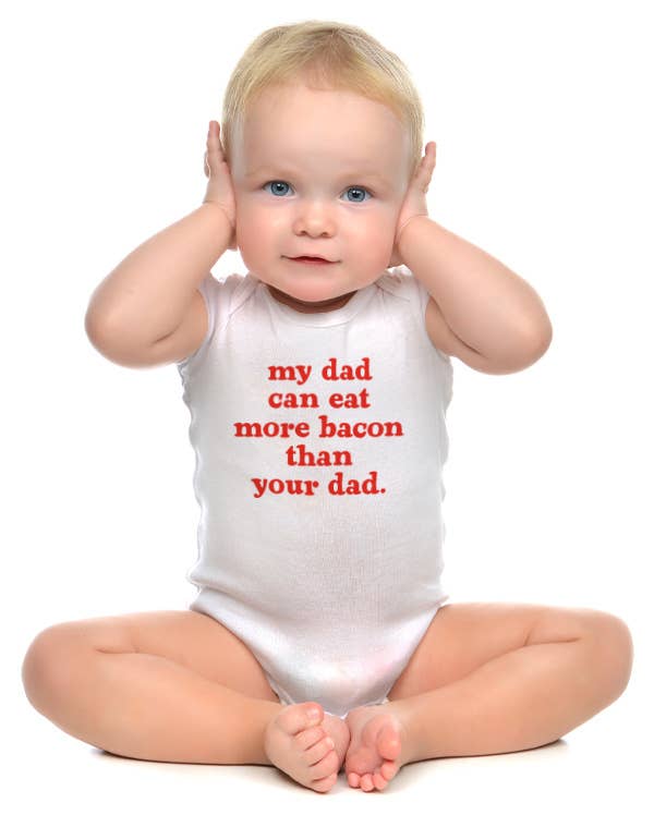 Wry Baby – Engroshandel Bodysuit - Baby – Min far kan spise mere bacon end din | Sjovt babytøj4