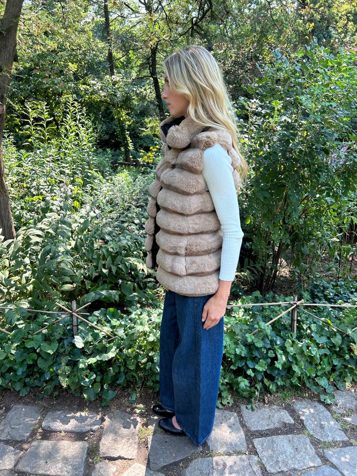 The Bongo Vest Beige for wholesale on Faire4