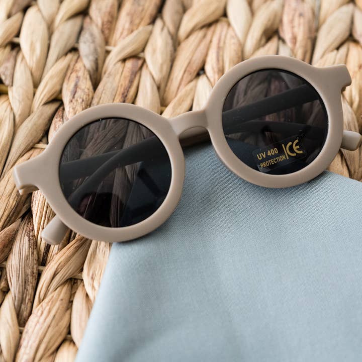 Babeehive Goods - Wholesale Sunglasses - Kids - Toddler & Kid Retro Sunglasses