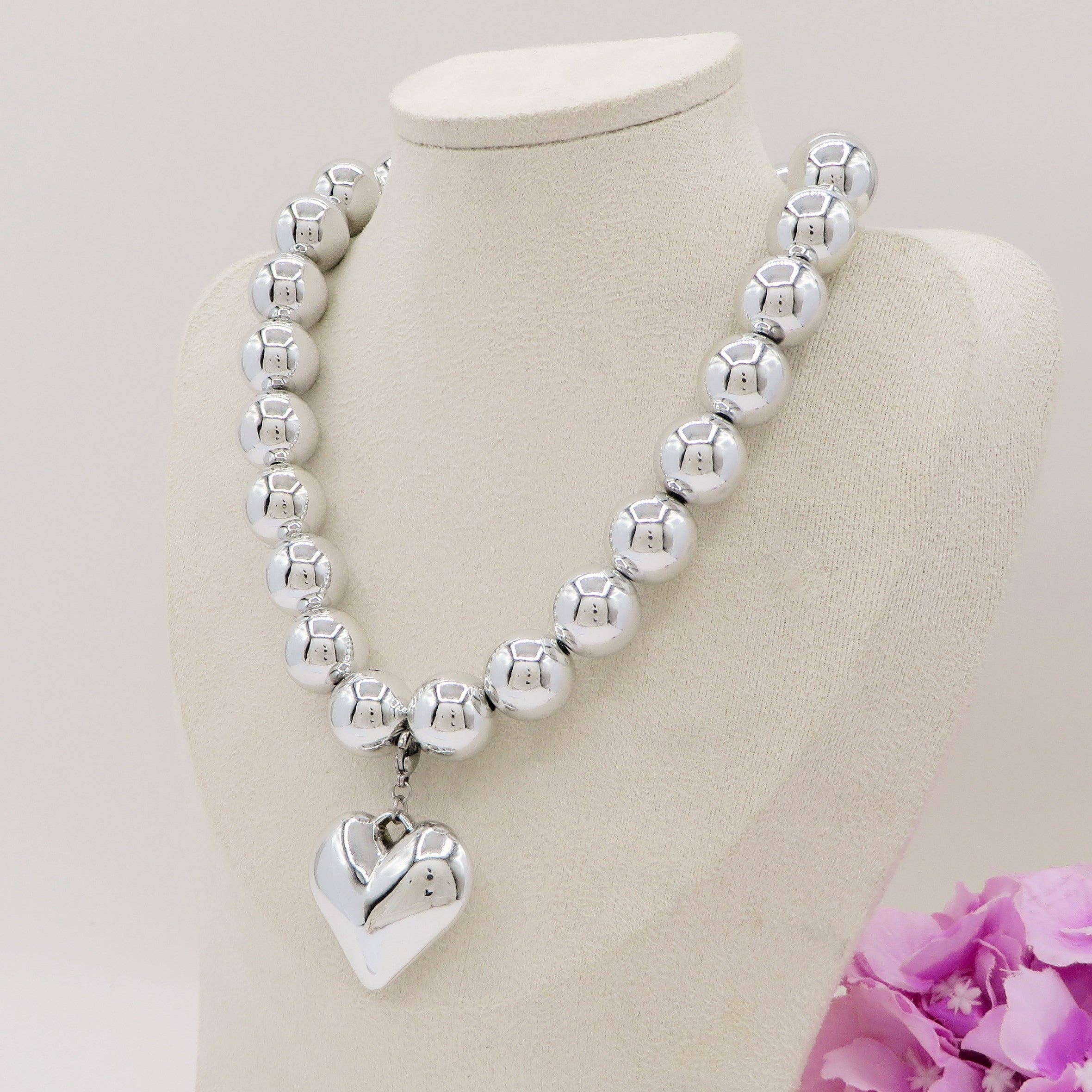 Daemon srls – wholesale Beaded/pearl necklace – MAXI PEARLS BIG LOVE -  Collana perle XL + cuore' BOMBE'1