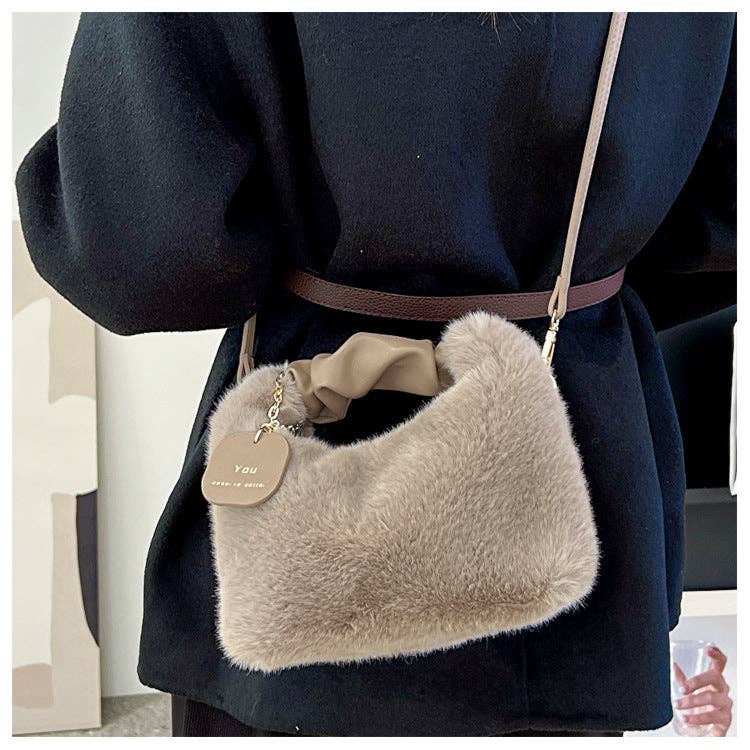 VividLux - Wholesale Crossbody Bag - Women's - Fall and Winter Plush Crossbody Bag6