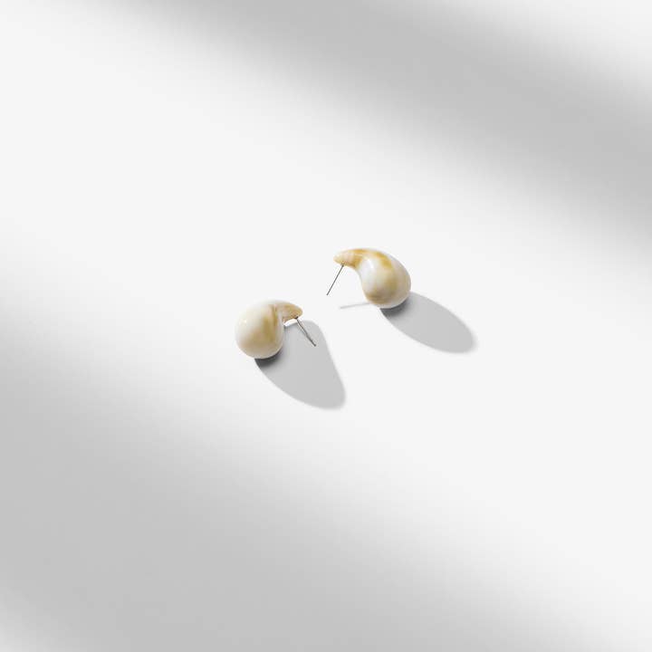 M.M.LaFleur - Wholesale Stud/Post Earrings - Reese Earring - Jewelry :: Cream