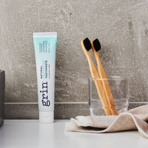 Grin Natural Products – wholesale Toothbrush – Grin Bamboo Charcoal-Infused Toothbrush (Medium)