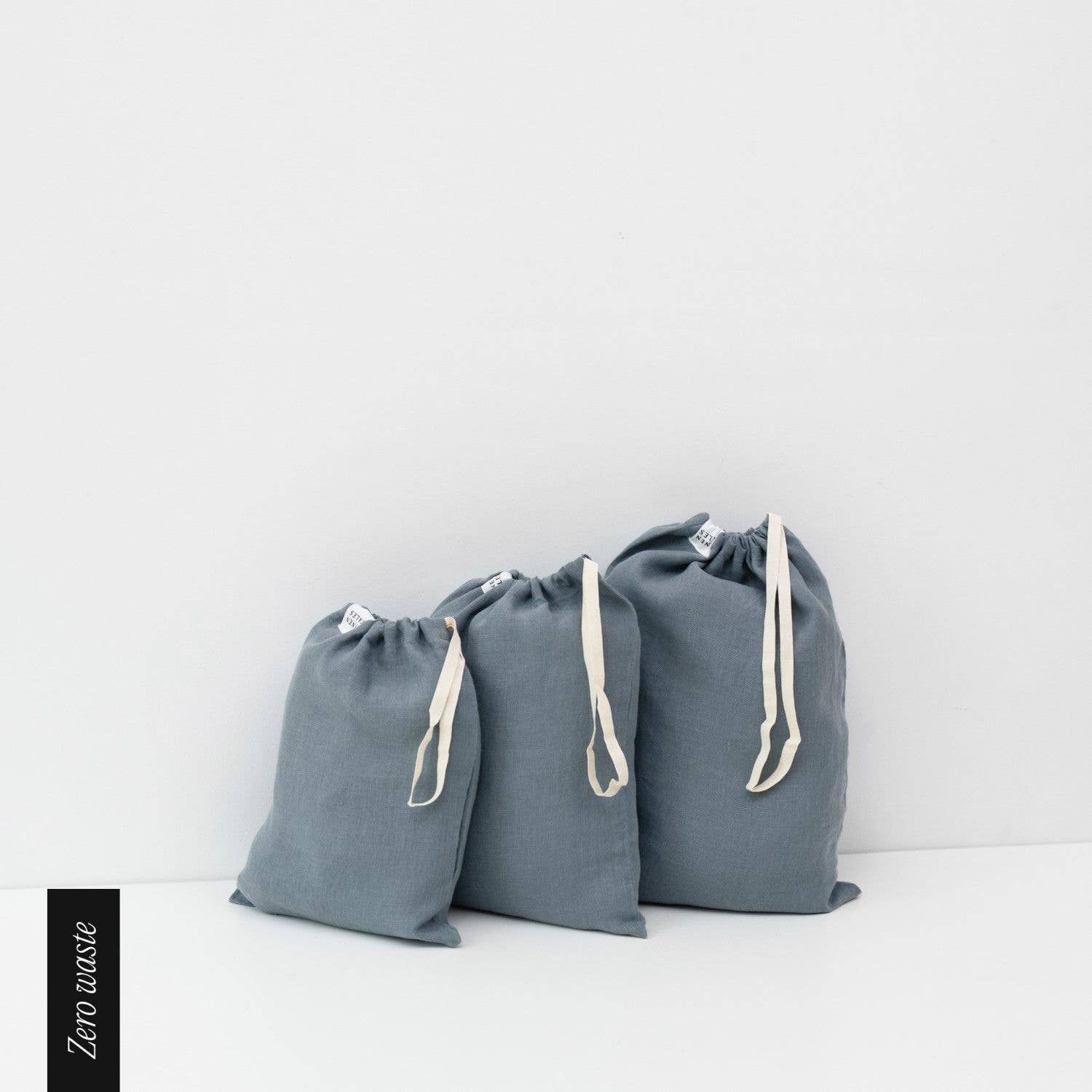Linen Tales (We cover U.S. import duties) – wholesale Påse med dragsko – Unisex – Zero Waste blå linnetygspåsar med dragsko, set om 31