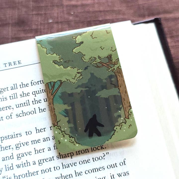 Marcapáginas magnético de Bigfoot Sasquatch en el bosque para venta al por mayor de Salt Birch