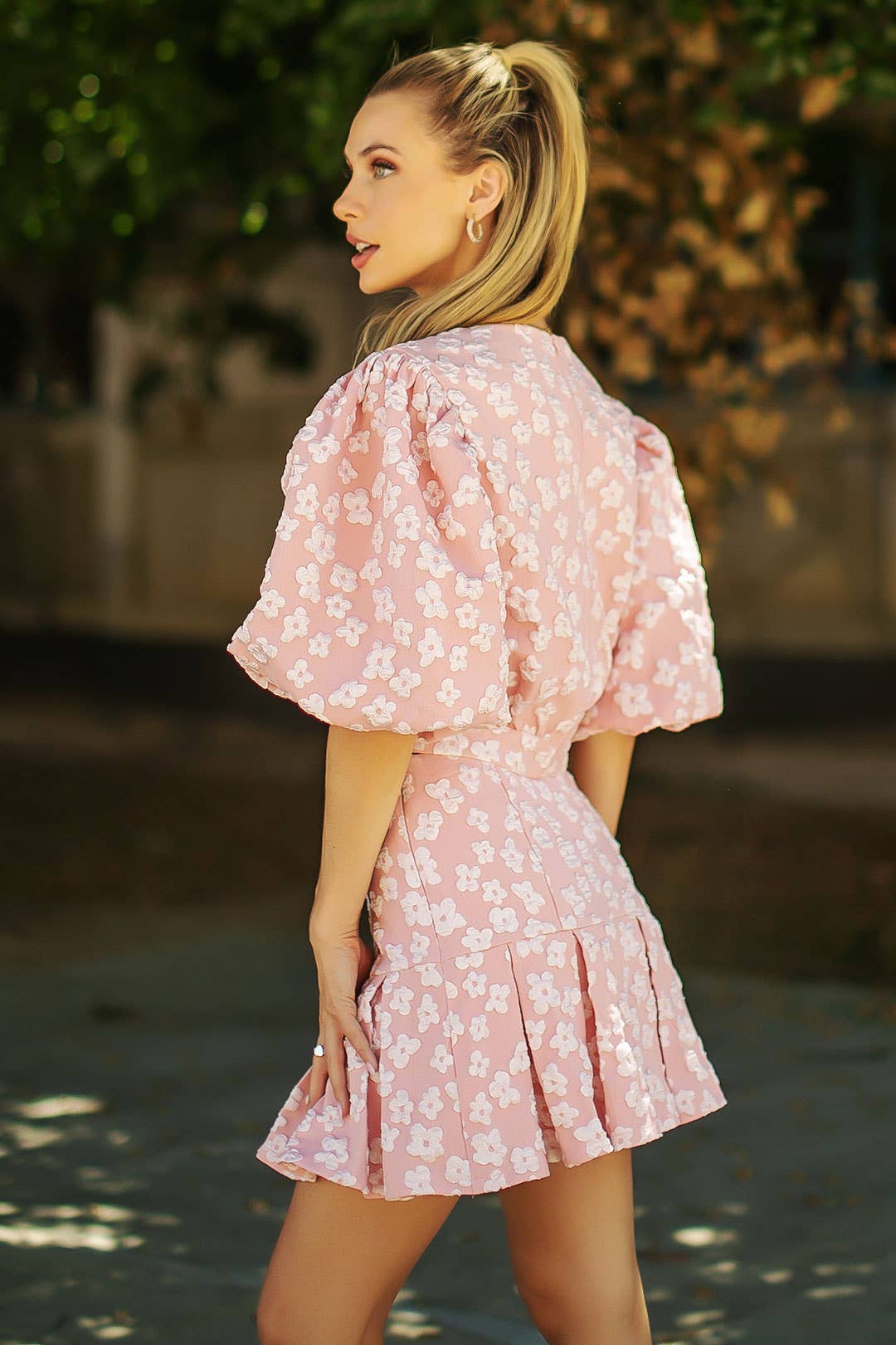 Strut & Bolt - Wholesale Blouse - Women's - Floral Jacquard Puff Sleeve Top7