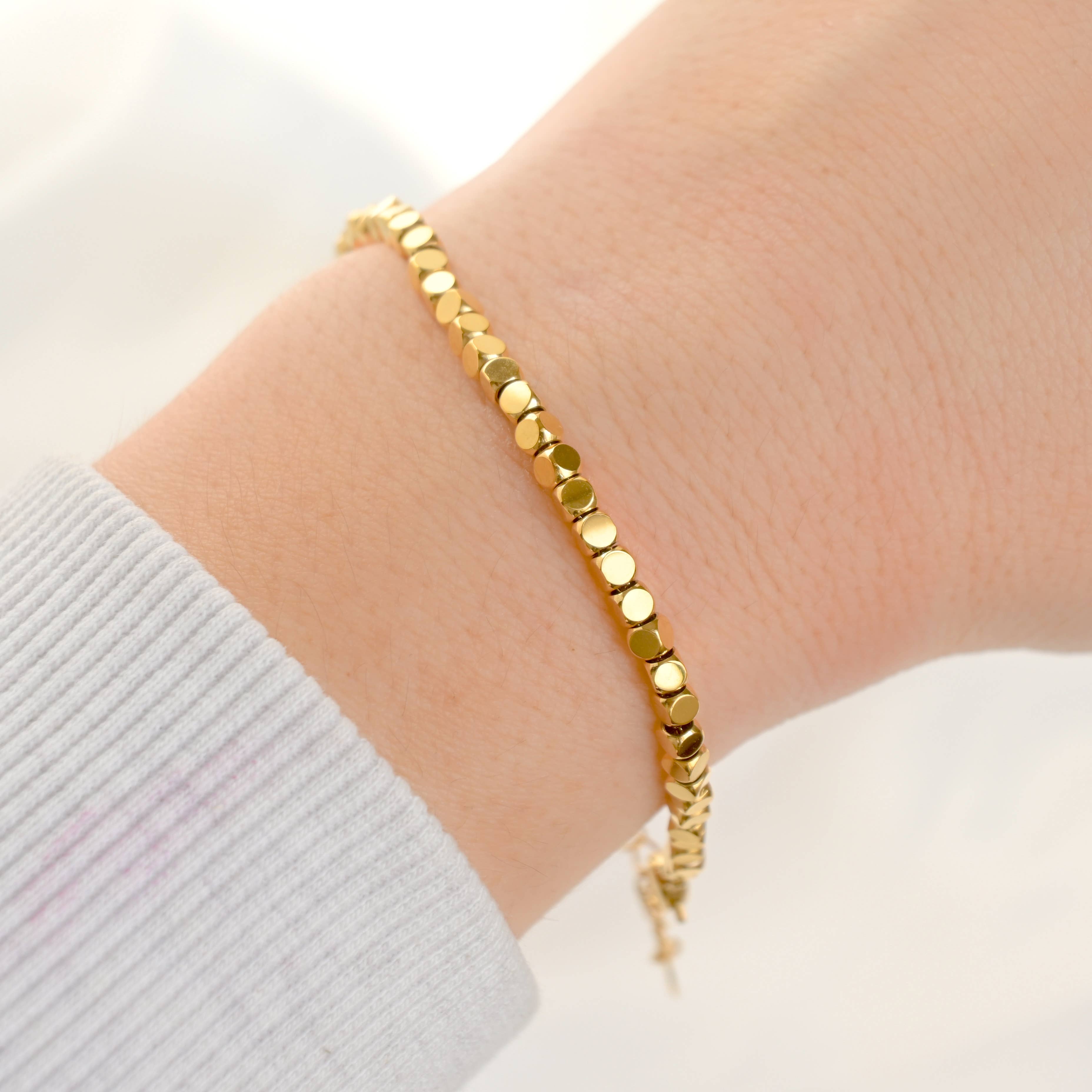 Blueyejewelry - Vente Bracelets maillon et chaîne - Bracelets en acier inoxydable plaqué or 18 carats - perles, maille papier, et tennis5