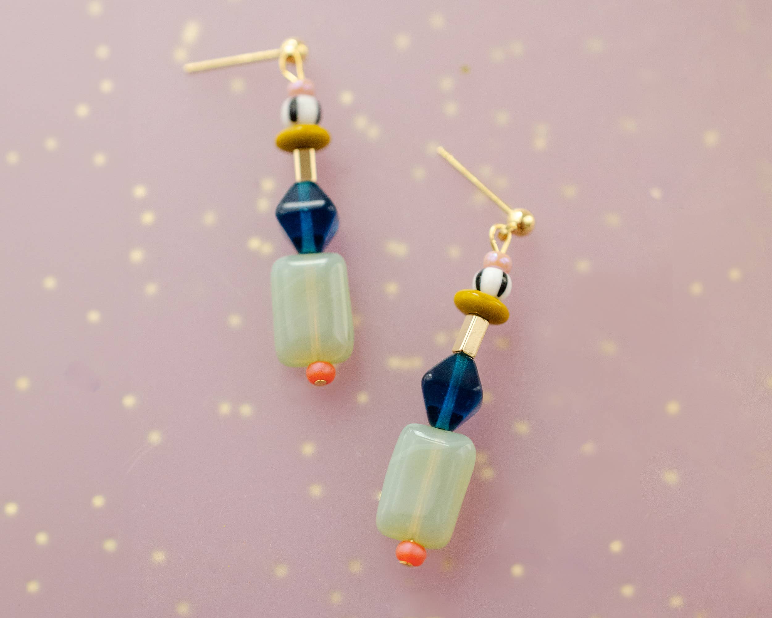 Jill Makes – wholesale Dangle earrings – Multicolor beaded dangle earrings2