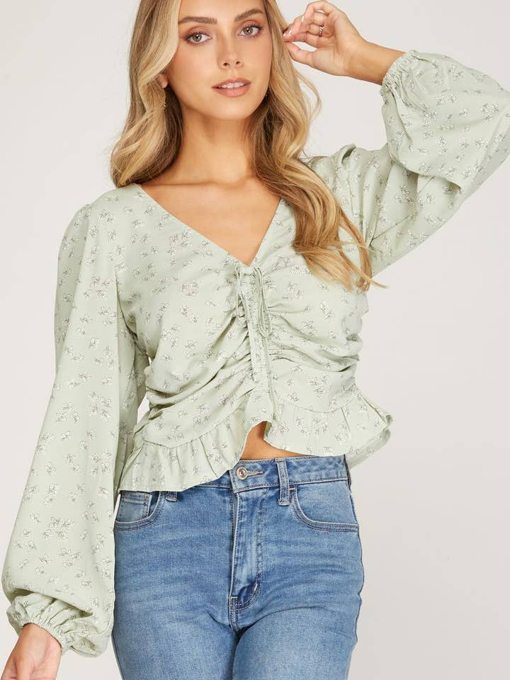 Blommig långärmad rynkad vävd topp för wholesale av Stylish Wholesale