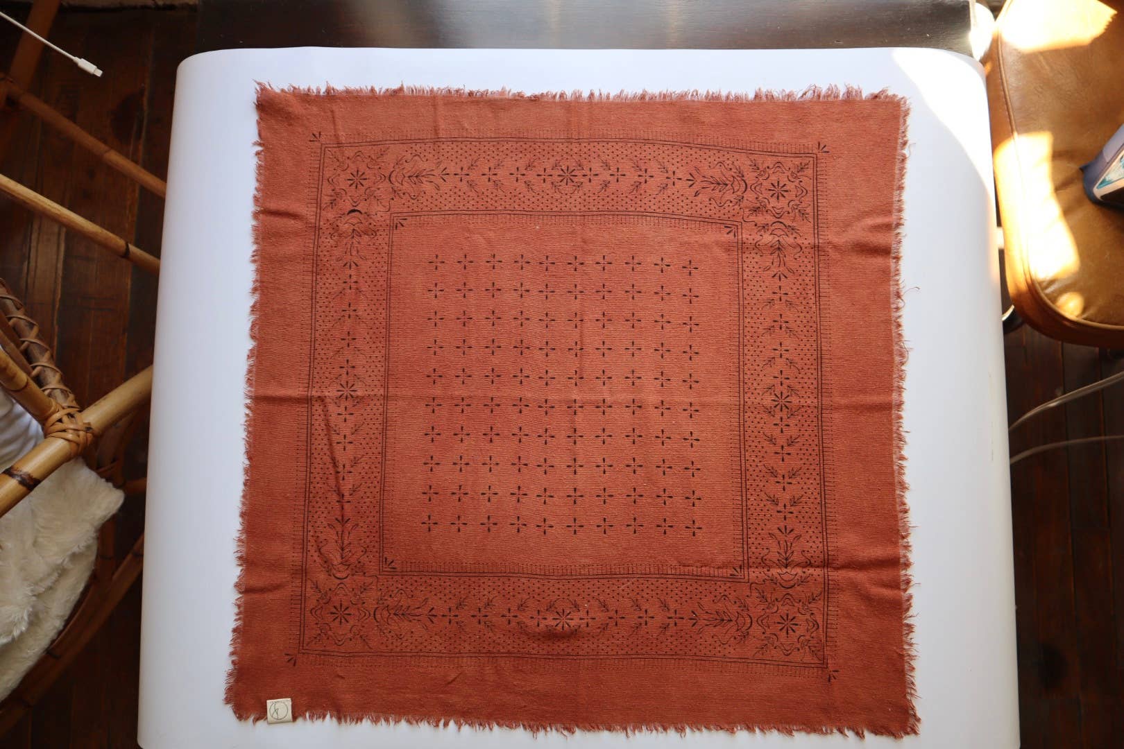 Eco Raw Studio - Wholesale Bandana - Dames - Terracotta Klassieke Print Natuurlijk Geverfde Bandana (zwart)1