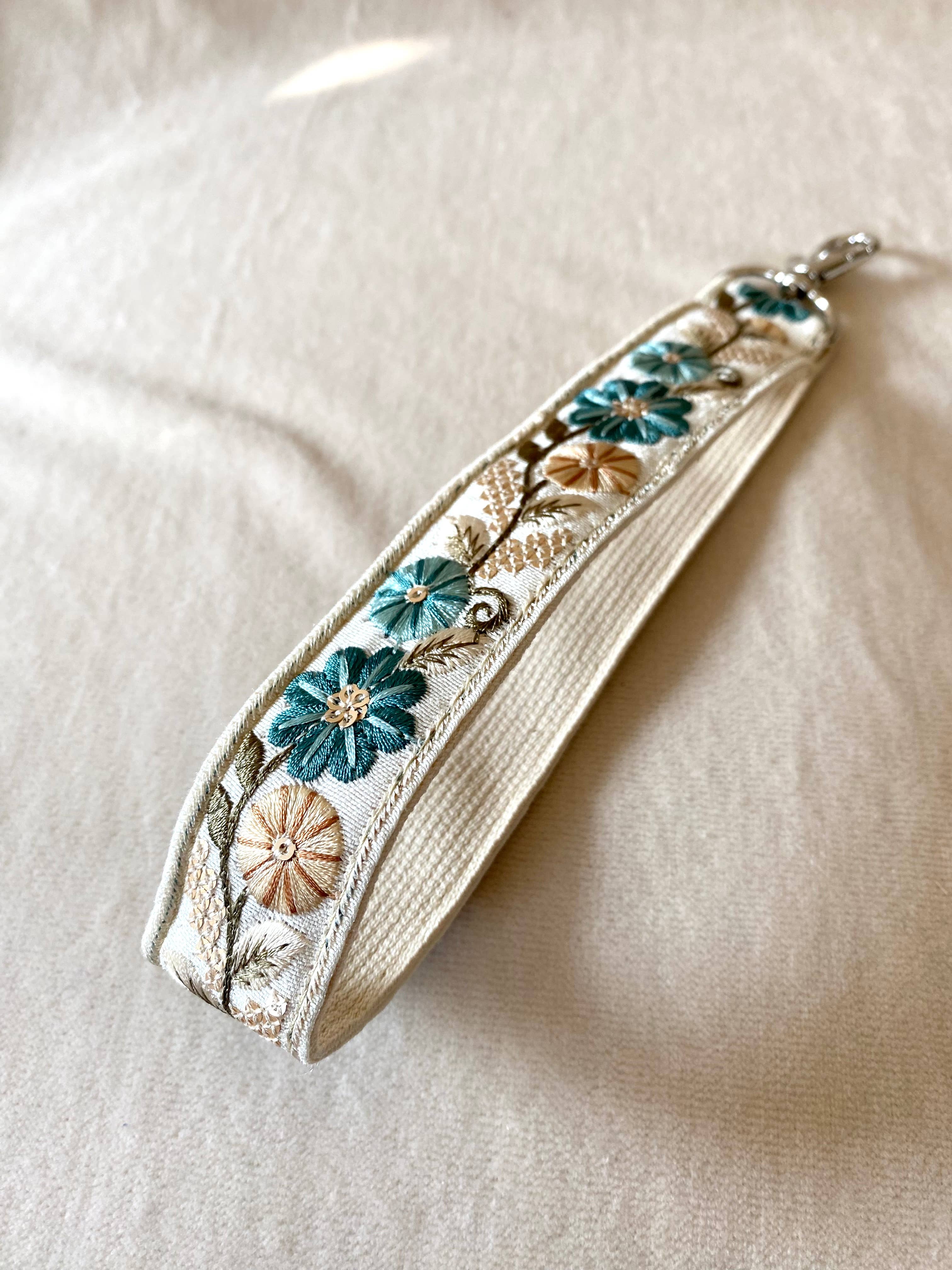 Temple of Treasure – Großhandel Handyhüllen-Band – Handgefertigte Telefonkordel/Taschenanhänger/Langer Schlüsselanhänger – Blau4