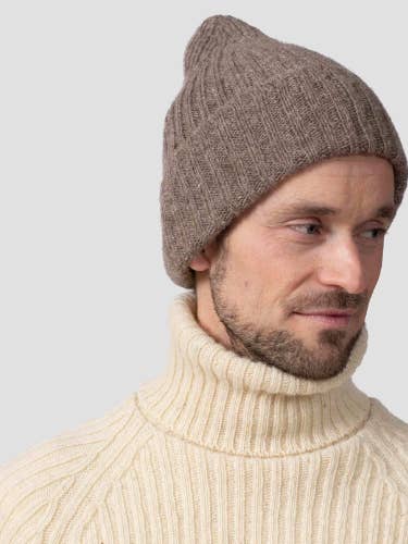 Gerippte Mütze — 100% hochwertige finnische Schafwolle für den Großhandel von Ekta Helsinki