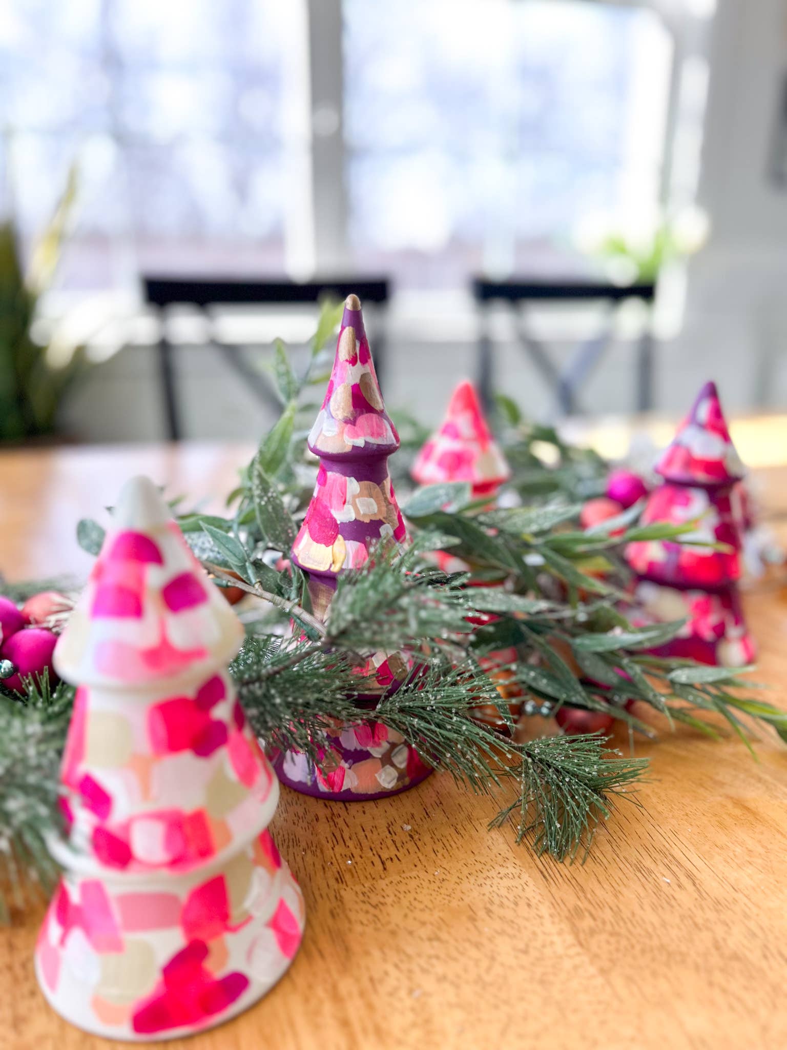 Jessica Reynolds Art - Wholesale Christmas Decoration - Pink Mini Tree0