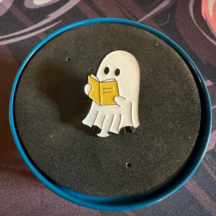 Spøgelse med bognål - Halloween - Læsende spøgelse for engroshandel hos Scribble & Scroll