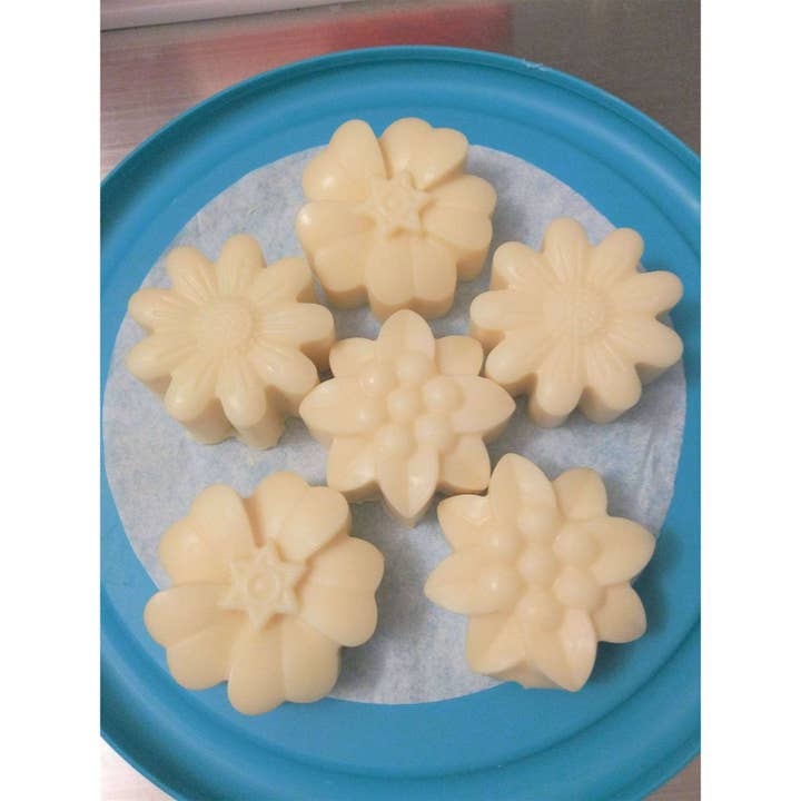 Robinson Family Soaps LLC – wholesale Solid lotion – Solid Lotion Bars/Massage Bars/Body Butter Bars3