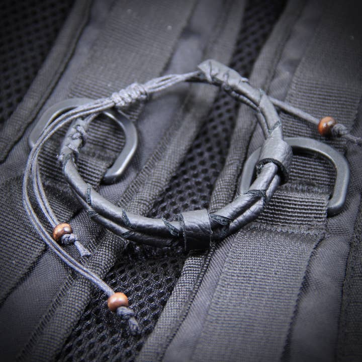 Sort læder armbånd, ægte læder armbånd, minimalistisk for engroshandel hos SomeBijoux4You