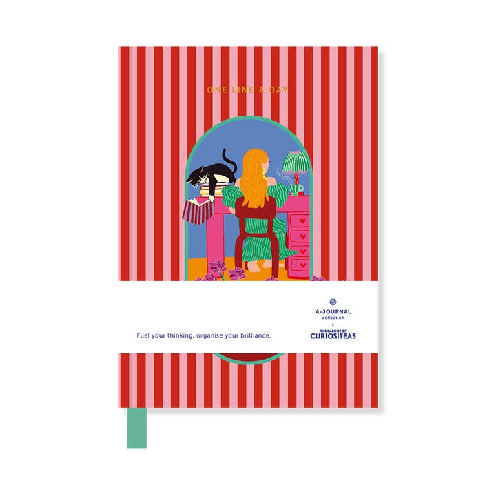 A-Journal x Curiositeas Una Línea al Día (escritorio de niña) para venta al por mayor de The Cabinet of Curiositeas