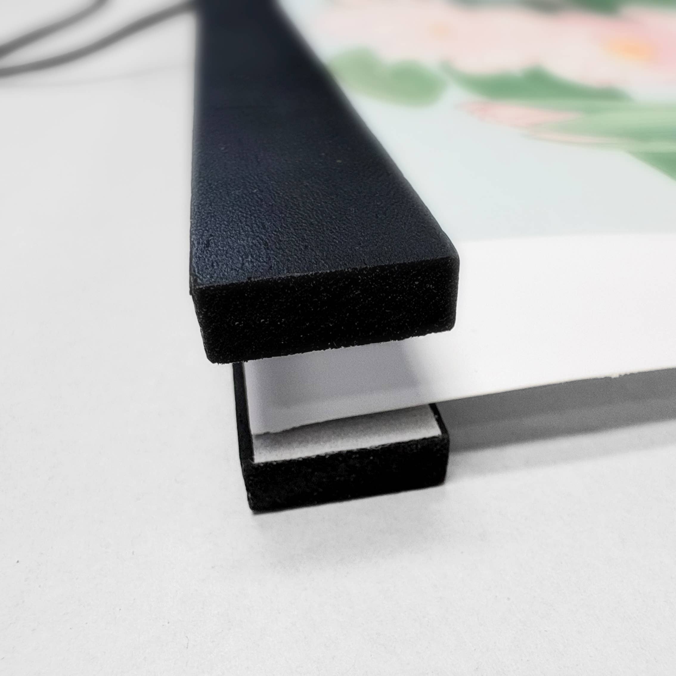 Impact Merch. - Wholesale Tapestry/textile hanger - Wooden Hanger 30cm - White - Fits A3 Portrait Print2