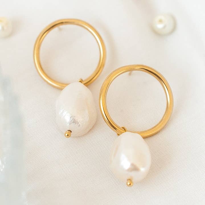 Circulo Pearl Drop Earrings for wholesale by Maalo Jewellery