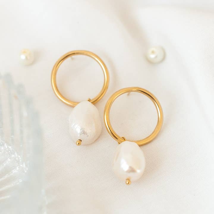 Circulo Pearl Drop Earrings for wholesale by Maalo Jewellery