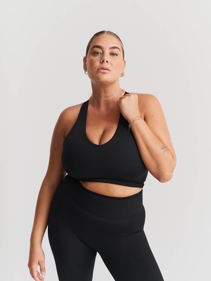 Sisterly Tribe - Wholesale Sports Bra - Women's - Softsculpt V-neck Cross Back Bra - Black1